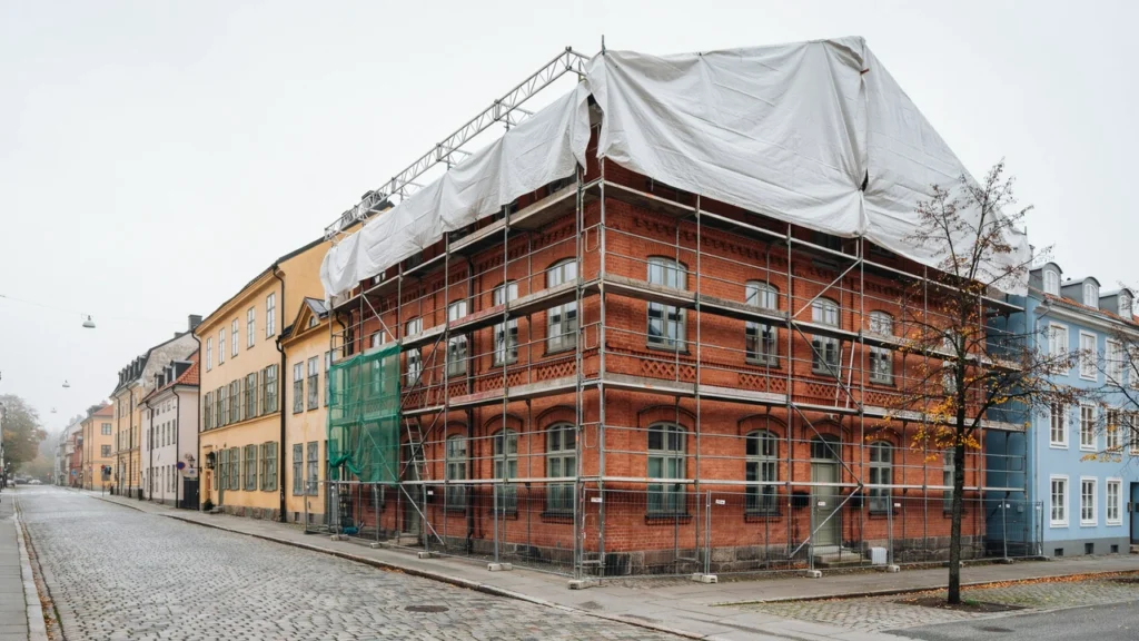Byggställning och väderskydd